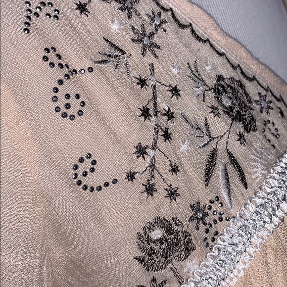 Altar'd State flowy embroidered top w lace S - Picture 3 of 8
